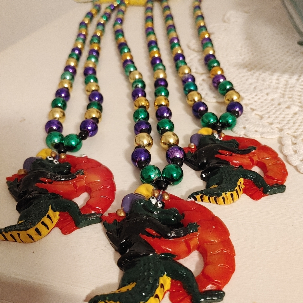 NWT 2 LA MASCOT BEADED NECKLACES